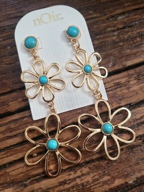nOir Jewelry Gold-Tone Turquoise Flower Drop Earrings
